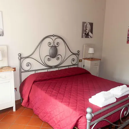 Torre Degli Onesti Lucca