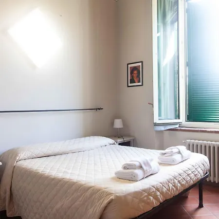 Torre Degli Onesti Lucca